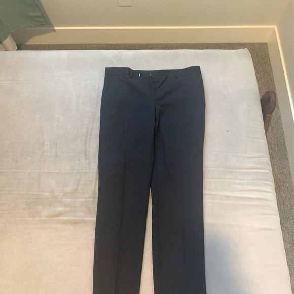 100% wool and polyester lined slim fit suit blazer. 29 X 30 suit pant set - Picture 5 of 5